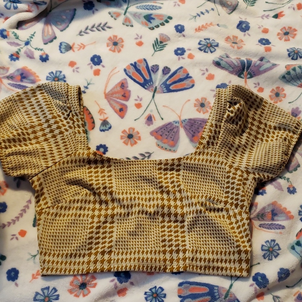 Altar'd State Crop, never worn